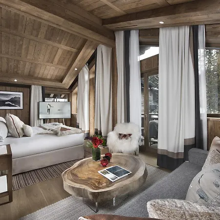Hotel Barrière Les Neiges 5*