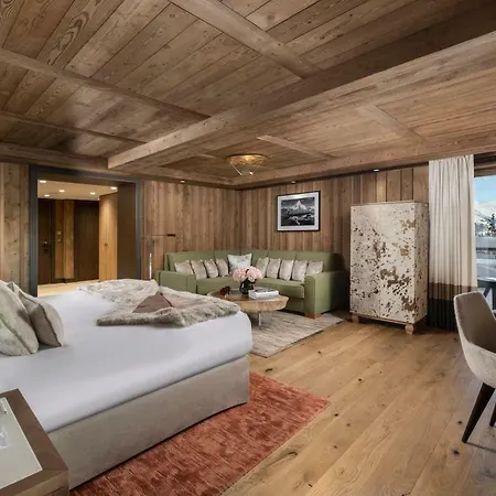 Hotel Barrière Les Neiges 5*