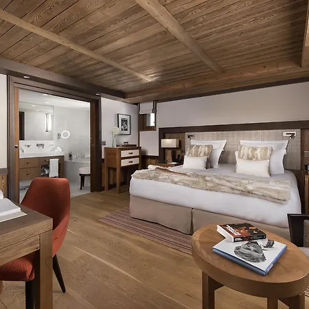 Hotel Barriere Les Neiges 5*